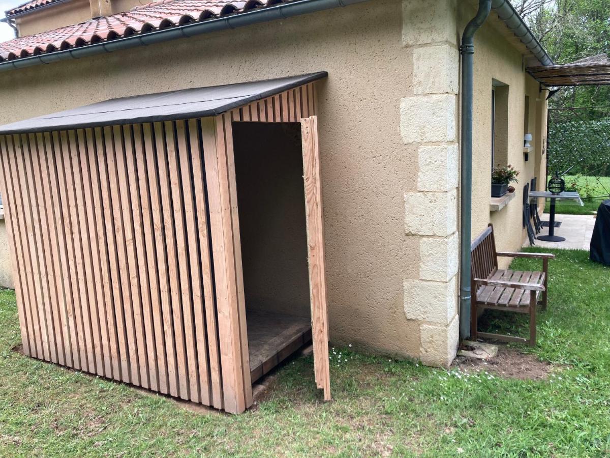 Gite Des Combes Blanches Avec Piscine Frayssinet-le-Gelat Екстер'єр фото